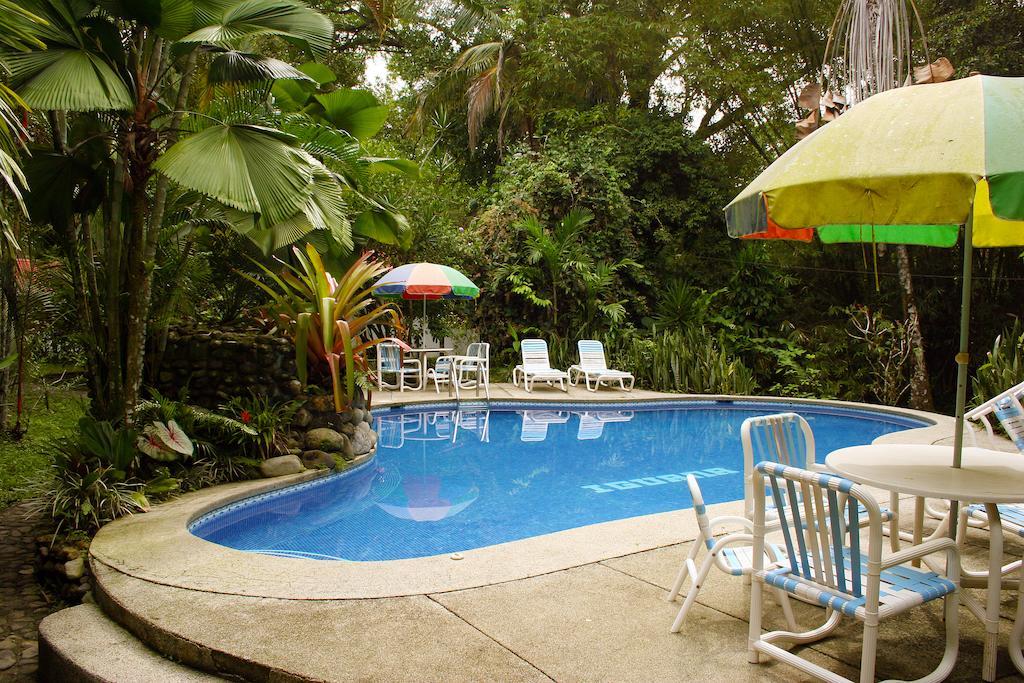 Cabinas Iguana Cahuita Exterior photo