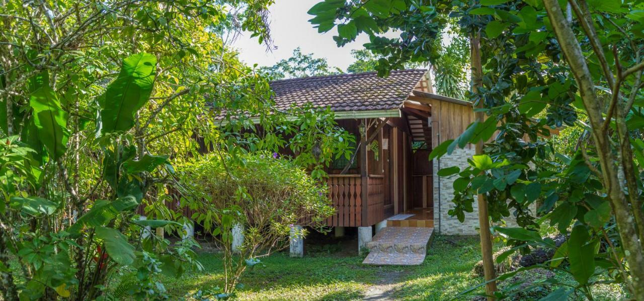 Cabinas Iguana Cahuita Exterior photo