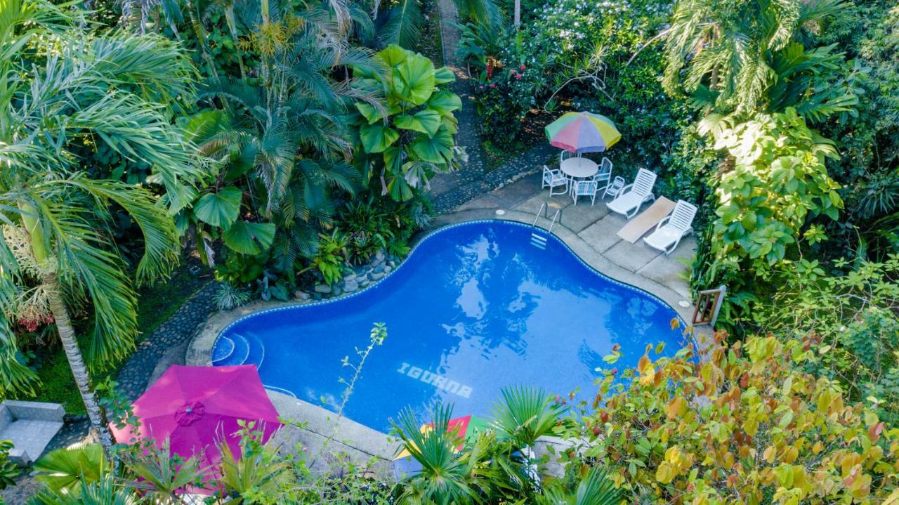 Cabinas Iguana Cahuita Exterior photo